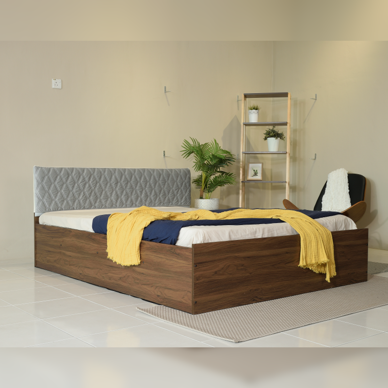Deluxe Queen Bed Design 6